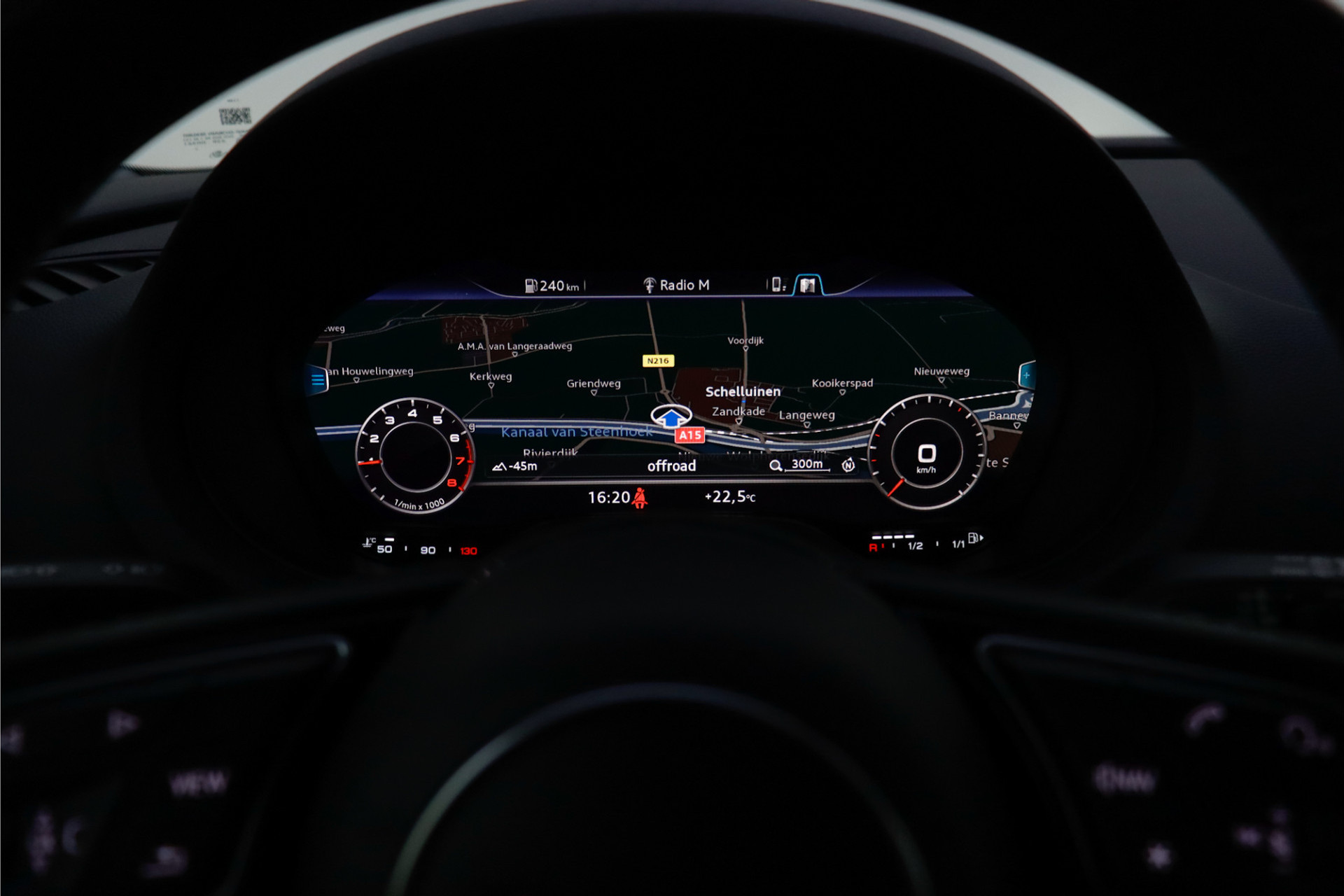 45324700-14.jpg