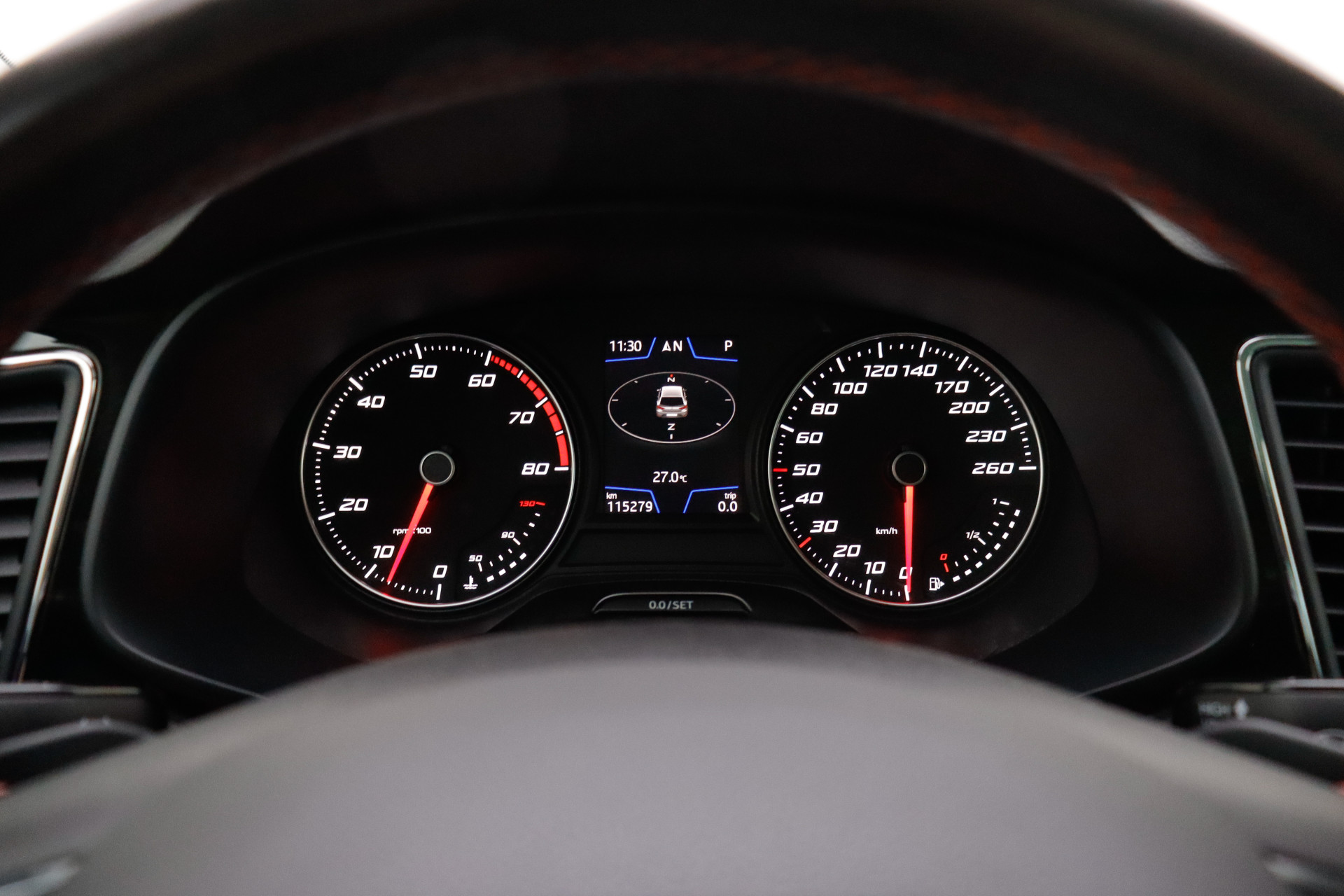 46203940-13.jpg