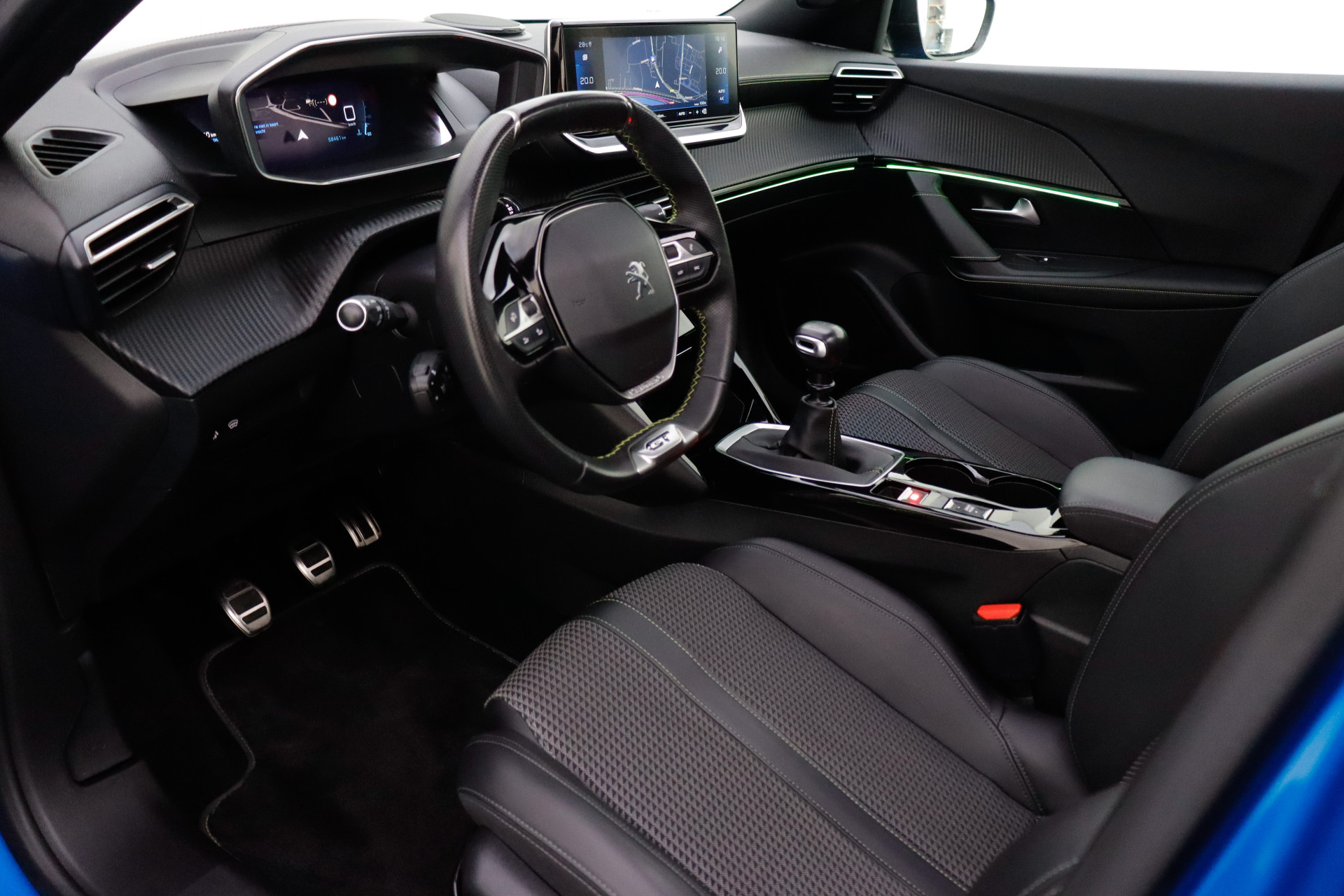 47179370-16.jpg