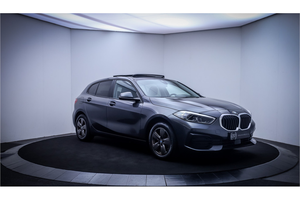 56269061-2.jpg