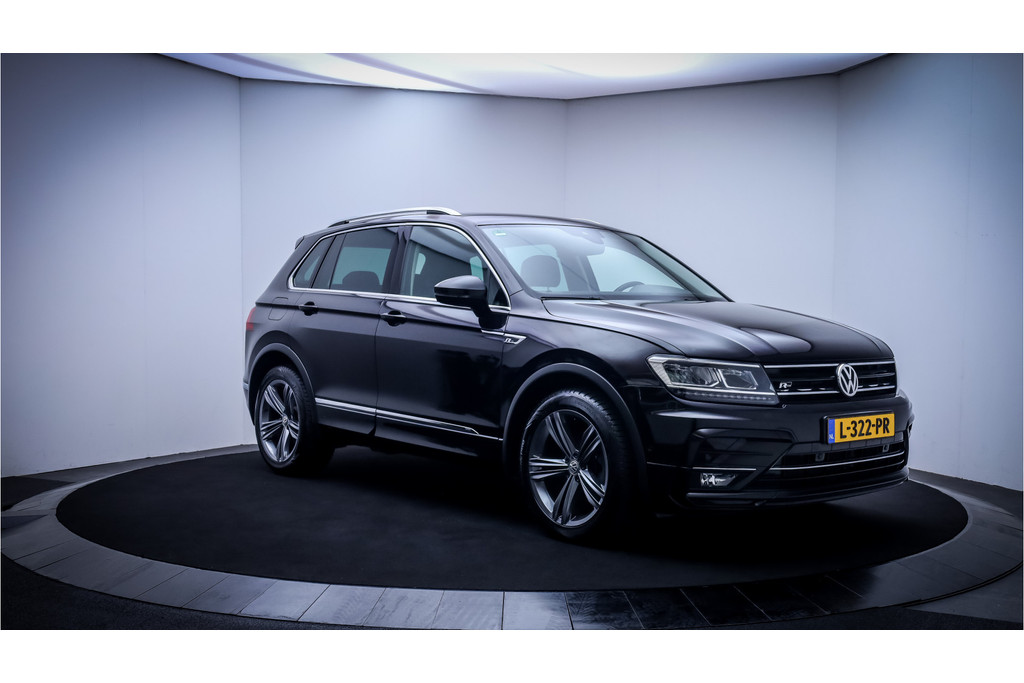 57180220-2.jpg